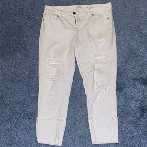 New York & Co Soho White Relaxed Boyfriend Capris